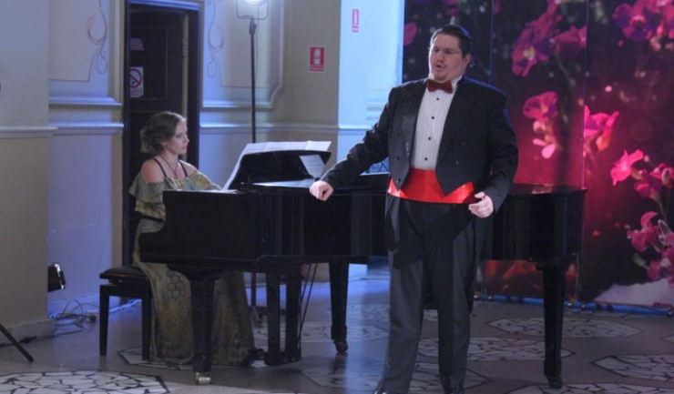 Tenorul Mădălin Băldău, acompaniat la pian de Natalia Gribinic