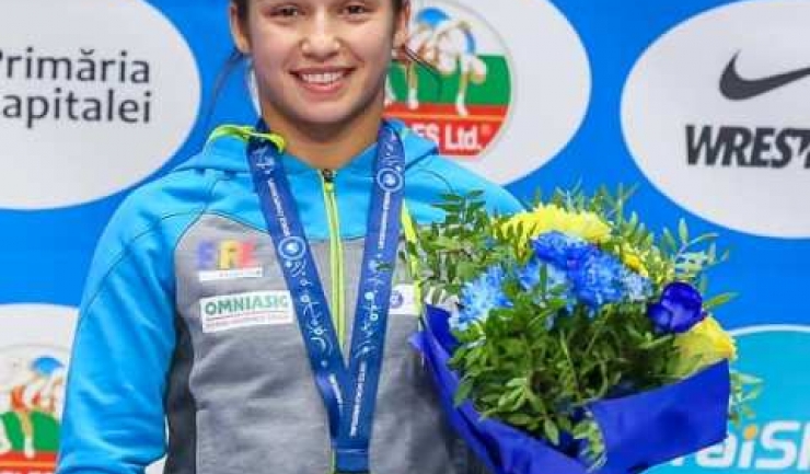 Ştefania Claudia Priceputu a obţinut medalia de bronz la categoria 50 de kilograme (sursa foto: Facebook Federatia Romana de Lupte (FRL)