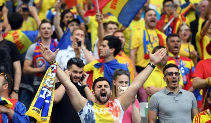 Printre miile de suporteri români prezenți la EURO 2016 se regăsesc și huliganii din galeriile formațiilor bucureștene FC Steaua și Dinamo