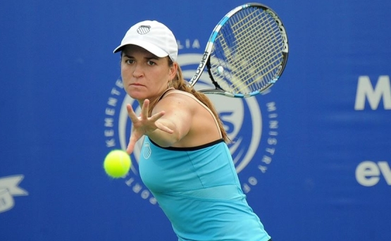 Alexandra Dulgheru a revenit după ce a cedat în primul set și a obținut victoria mult dorită