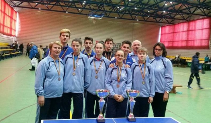 Junioarele și juniorii I constănțeni au cucerit medaliile de aur la Campionatul Național (sursa foto: Facebook Tenis de Masa pentru Viitor - Constanta)