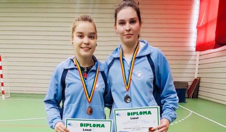 Constănţencele Elena Zaharia şi Alina Zaharia au obţinut bronzul la dublu feminin (sursa foto: Facebook Tenis de Masa pentru Viitor - Constanta)