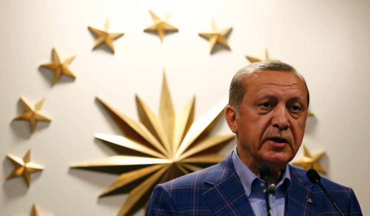 Preşedintele Turciei, Recep Tayyip Erdogan: „Nu vom lăsa câtuşi de puţin ca unele medii (...) să se opună integrării Turciei în UE în calitate de membru respectabil, egal şi deplin”