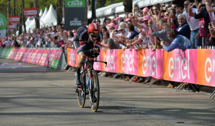 Tom Dumoulin este primul purtătort al tricoului roz în Giro 2016
