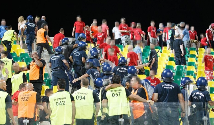 Fanii scoțieni și-au făcut de cap în tribunele stadionului din Larnaca