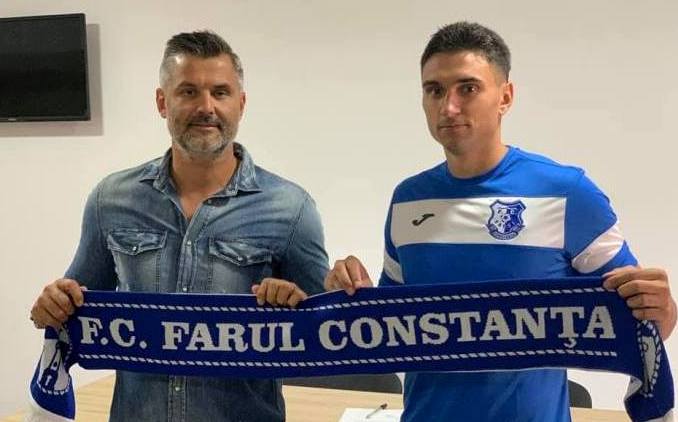 Tiberiu Curt, manager FC Farul, şi Ionuț Ursu (sursa foto: Facebook FC Farul Constanța)
