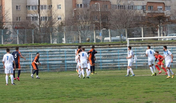 CS Medgidia (în alb) a câștigat meciul de la Constanța, 4-2 cu Portul