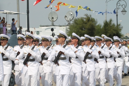 Marinarii militari vor participa joi, 25 octombrie, cu expoziții de tehnică și armament, precum și la activități culturale desfășurate în Constanța, Mangalia, Tulcea, Brăila, Babadag și București