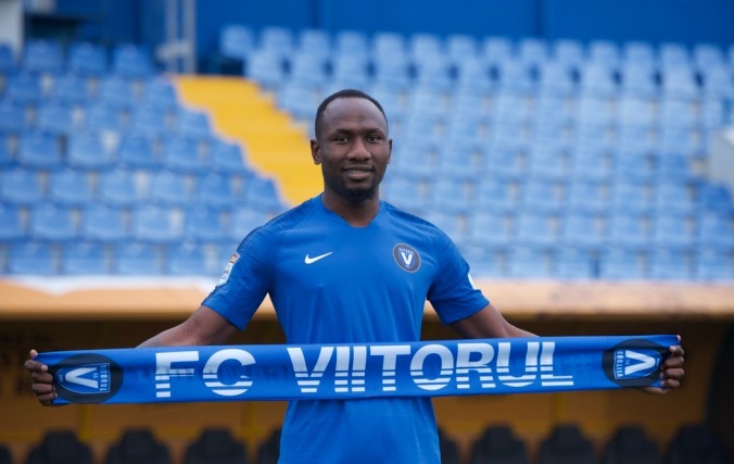 FC Viitorul îi urează bun venit și cât mai multe reușite în tricoul negru-albastru lui Zoua (sursa foto: www.fcviitorul.ro)