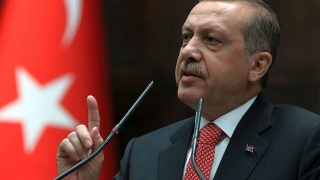 Erdogan a denunțat decizia Curții Constituționale de a-i elibera pe jurnaliști din închisoare