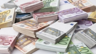 Euro a depășit pragul de 4,46 lei înaintea cursului oficial BNR