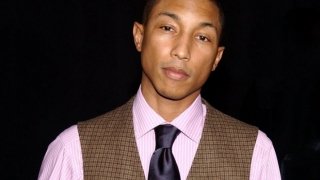 Solistul Pharrell Williams a devenit tată de tripleți