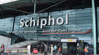 Aeroportul din Amsterdam, evacuat. Un britanic a strigat că are o bombă asupra lui