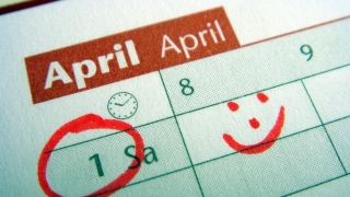 1 aprilie, Ziua păcălelilor. De unde a început tradiția farselor