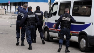 Trei bărbați,  arestați în Franța fiind bănuiți că pregăteau un atac terorist