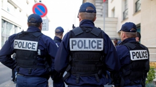 Un suspect, inculpat în ancheta privind atentatul de pe Champs-Elysées
