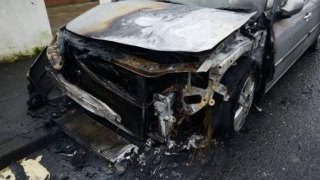 Mașina unor români, incendiată la Belfast în urma unui atac rasist