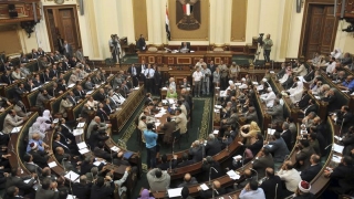 Parlamentul Egiptului s-a întrunit după trei ani de la dizolvarea precedentului for legislativ