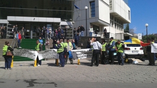 Protest în fața Tribunalului Constanța!