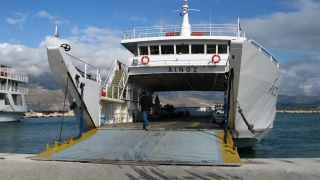 Atenționare MAE: Transportatorii maritimi greci, în grevă