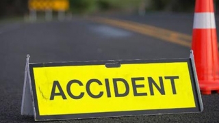 Accident cumplit cu 10 victime! Un maxi taxi a lovit în plin un autoturism