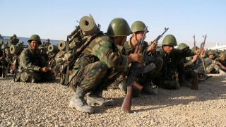 Militari afgani, ucişi în timpul somnului de colegi din acelaşi detaşament