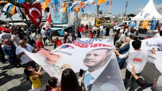 Alegeri prezidenţiale şi legislative anticipate în Turcia. Erdogan a confiscat „revoluţia”