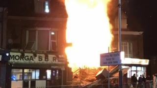 Explozie puternică în Anglia! Un magazin a fost distrus