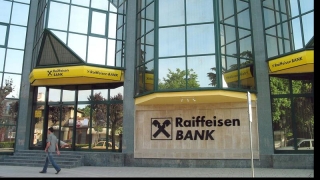Protecția Consumatorilor învinge Raiffeisen Bank în instanță