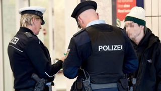 Patru persoane, arestate pentru legături cu suspectul în cazul atentatului de la Berlin