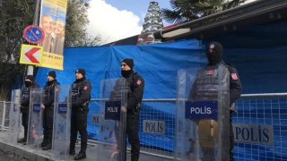 Zeci de jurnalişti, arestaţi în Turcia
