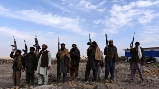 Ministrul Apărării din Afganistan a demisionat în urma unui atac taliban asupra unei baze militare