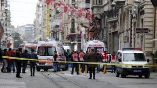 11 răniți la Istanbul, după ce șoferul unui autobuz a fost atacat cu umbrela de un călător turbulent