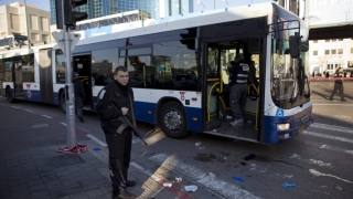 Cel puţin cinci morţi şi zece răniţi într-un atac terorist la Tel Aviv
