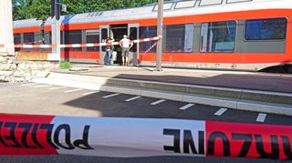 O femeie rănită în atacul comis în trenul din Elveţia a murit