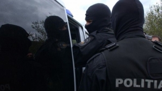 Românii care apăreau în reportajul Sky News au plecat liberi de la DIICOT
