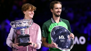 Jannik Sinner a câştigat trofeul la Australian Open