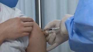 Autoritățile se așteaptă ca 1,6 milioane de persoane să fie vaccinate anti-COVID până la sfârșitul lui martie