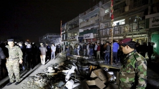 18 morți într-un atac la un mall din Bagdad. Sute de persoane, ostatice!