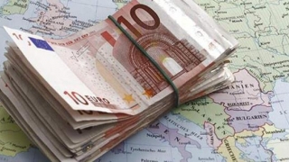 Bani frumoși pentru românii care muncesc în străinătate. Unde și de ce