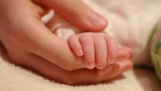 Un bebeluș de numai câteva luni internat cu rujeolă a murit