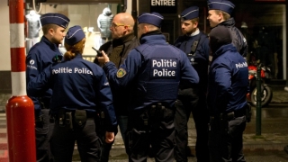 Individul care a atacat două poliţiste în Belgia a decedat