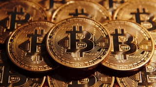 Cotația Bitcoin a trecut pentru prima dată de pragul de 2.200 de dolari