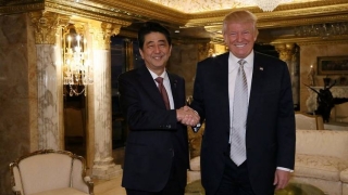 Donald Trump s-a întâlnit cu premierul Japoniei