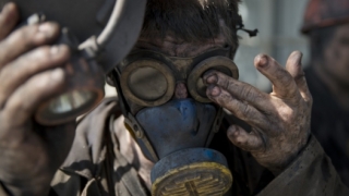 Zeci de mineri, blocaţi în subteran în Iran, în urma unei explozii