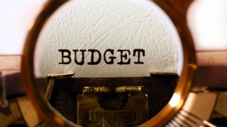 Bugetul pentru 2017 ajunge, vineri, pe masa parlamentarilor