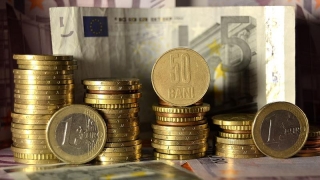 Cursul cade sub 4,5 lei/euro
