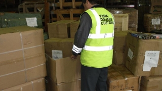 Bunuri de 650.000 de lei confiscate în Port