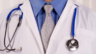 50% dintre medici beneficiază de prevederile salarizării bugetare! Și restul?