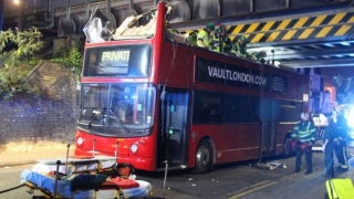Accident cu un autobuz supraetajat la Londra